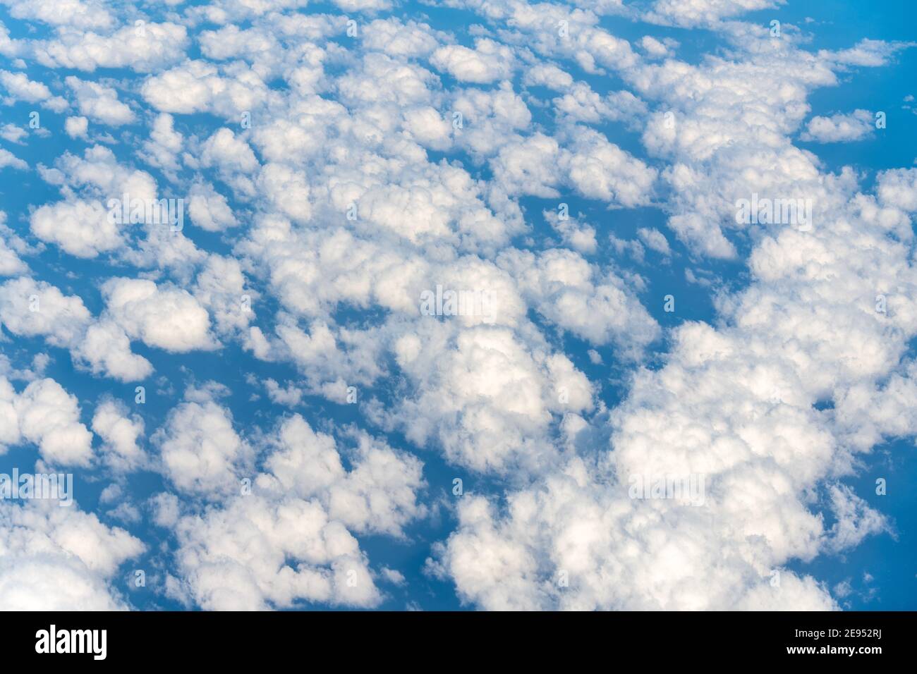 Pattern di nuvole visto da una vista ad angolo alto Foto Stock