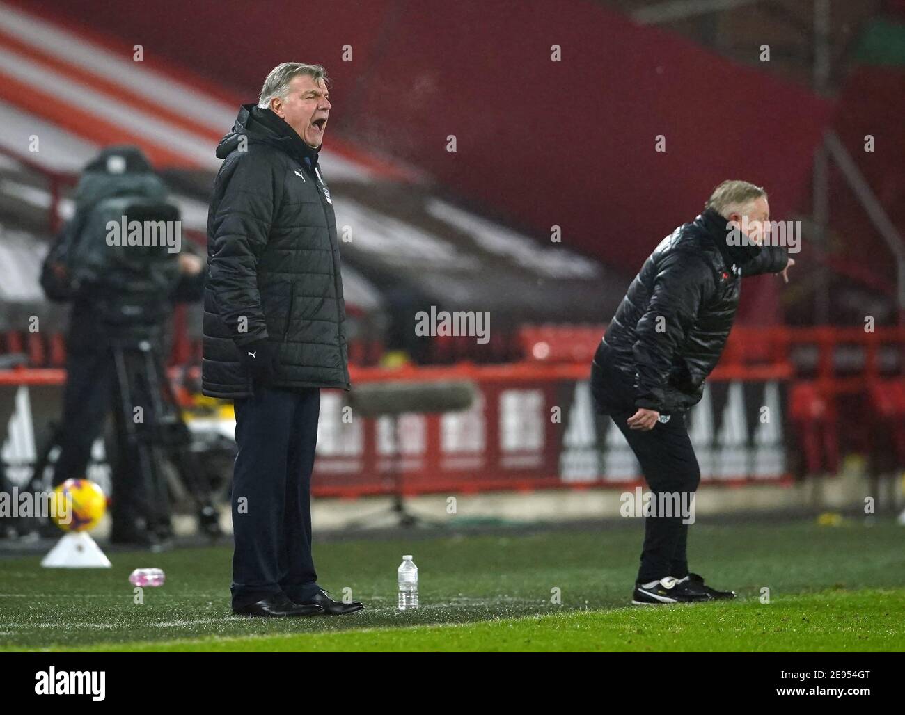 Il manager di West Bromwich Albion Sam Allardyce (a sinistra) durante la partita della Premier League a Bramall Lane, Sheffield. Data immagine: Martedì 2 febbraio 2021. Foto Stock