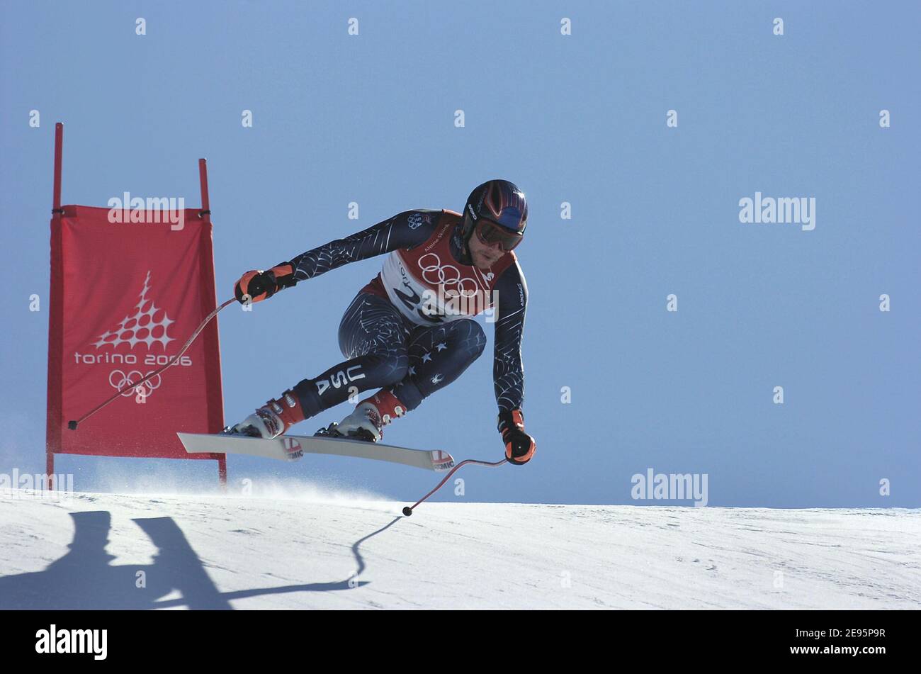 Il Bode Miller degli Stati Uniti durante la corsa di allenamento per la discesa maschile ai Giochi Olimpici invernali di Torino 2006 a Sestriere Borgata, Italia, il 10 febbraio 2006. Foto di Gouhier-Nebinger-Orban/ABACAPRESS.COM Foto Stock