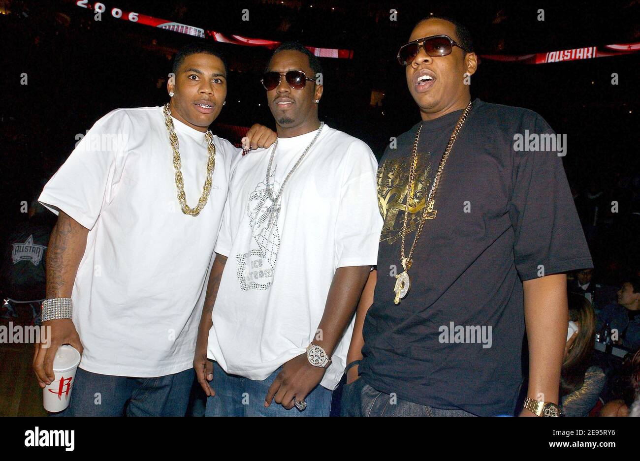 'Nelly, Sean ''Diddy' Combs e Jay-Z partecipano al 2006 NBA All-Star Game che si tiene presso il Toyota Center, nel centro di Houston, TX, USA il 19 febbraio 2006. Foto di ABACAPRESS.COM' Foto Stock