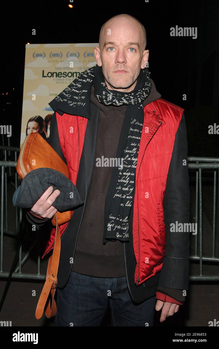 Michael Stipe, di REM, arriva alla prima 'Lonesome Jim', che si tiene martedì 21 marzo 2006 al teatro Chelsea West di New York, NY, USA. Foto di Nicolas Khayat/ABACAPRESS.COM Foto Stock