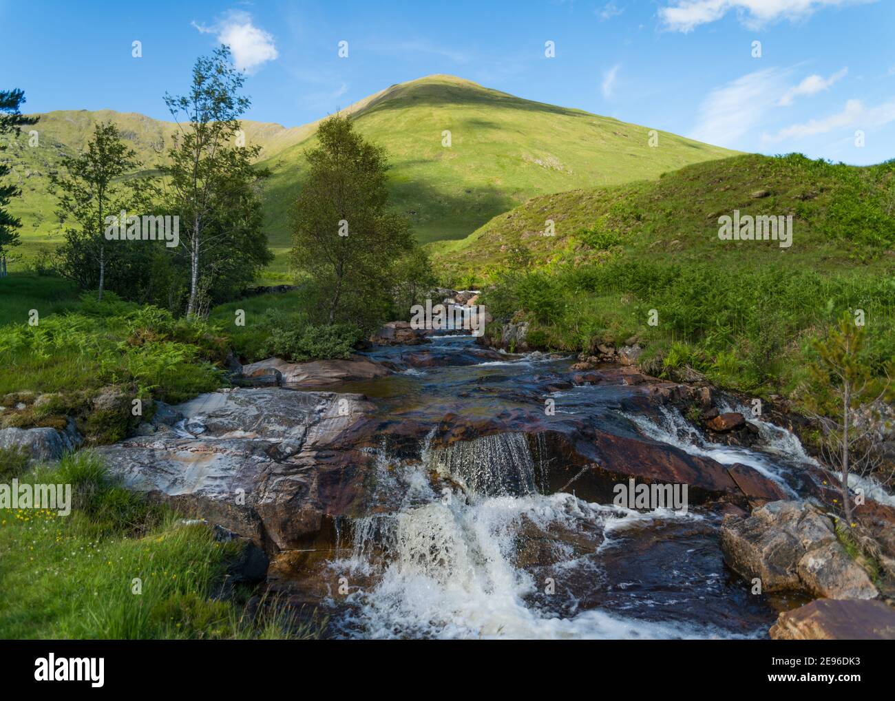 Montagne nelle Highlands della Scozia Foto Stock