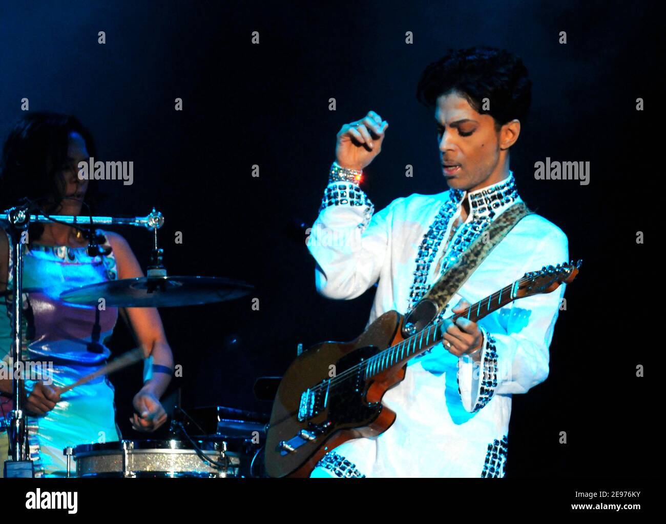 Prince si esibisce dal vivo al festival musicale Coachella 2008 a Indio, California, il 26 aprile 2008. © Atlante/MediaPunch Foto Stock