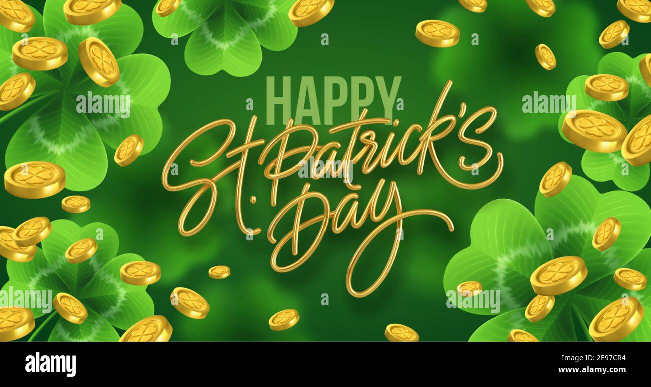 Scritta Golden realistic Happy St. Patricks Day con sfondo realistico foglie di trifoglio e monete d'oro. Sfondo per poster, banner felice Patrick Illustrazione Vettoriale