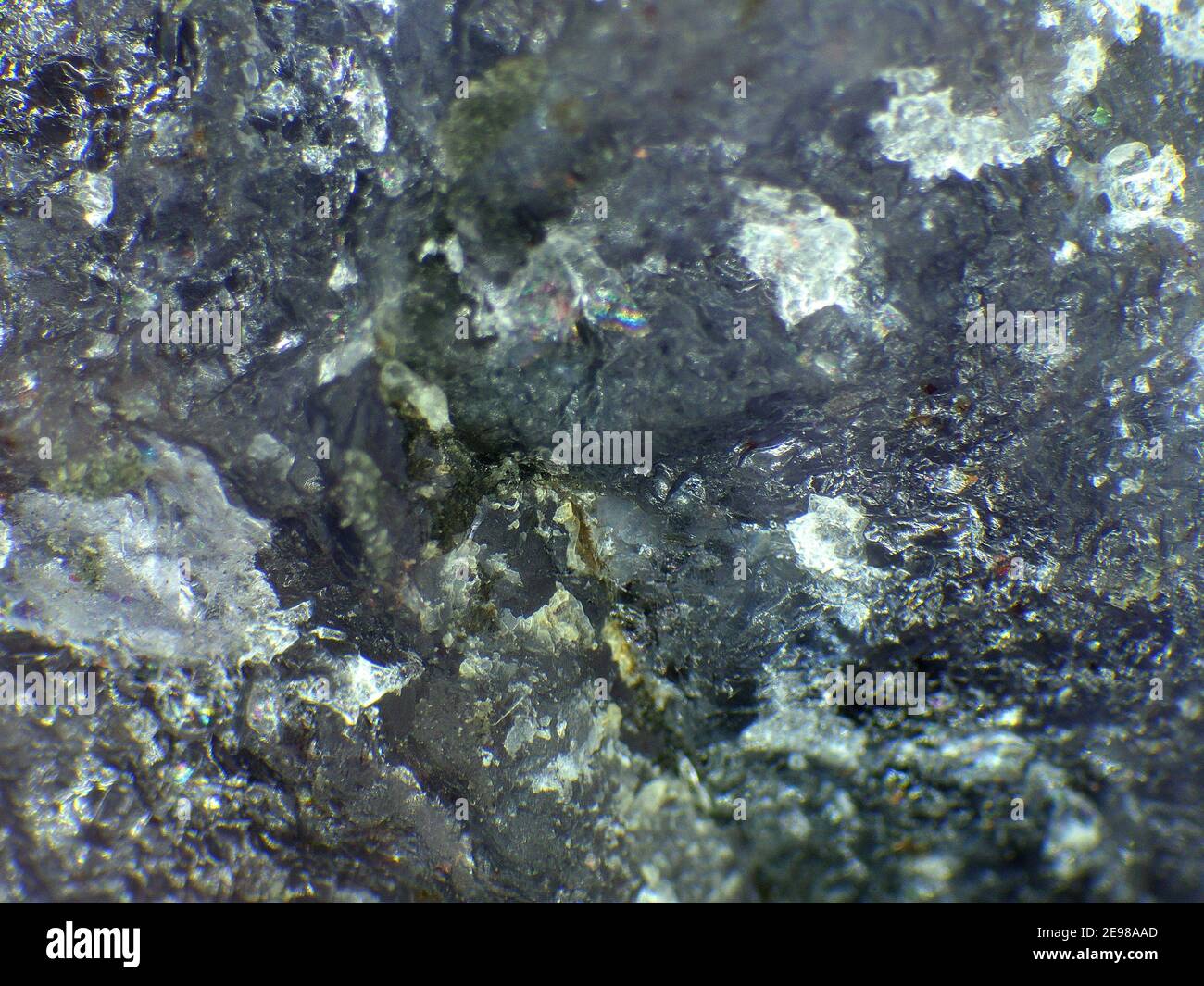 Pietra di cordierite in un primo piano Foto stock - Alamy