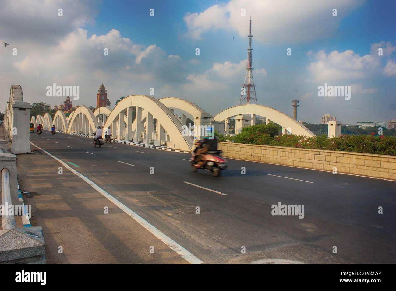 strade indiane Chennai strade, Napier Bridge Foto Stock