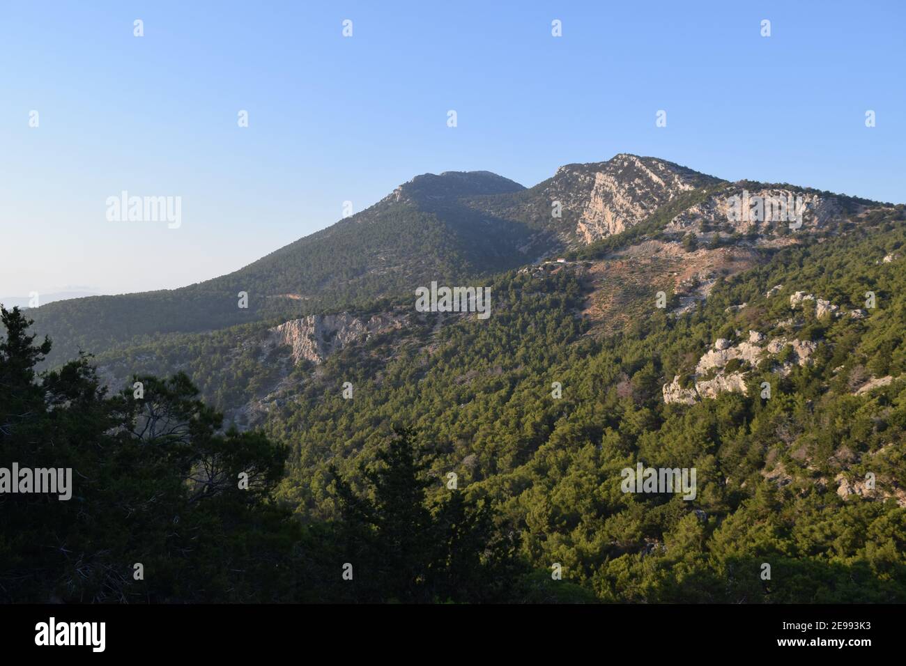 Montagne soleggiate a Rodi, Grecia Foto Stock