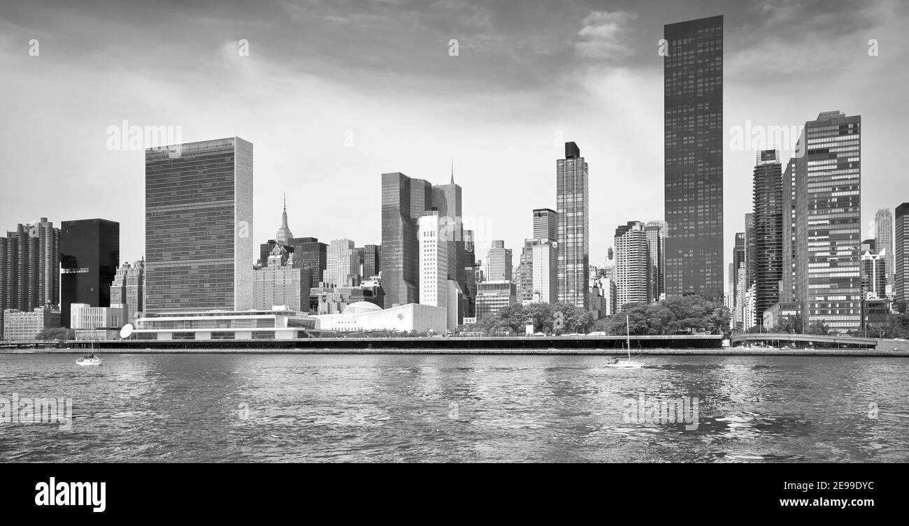 Immagine in bianco e nero della skyline di Manhattan, New York City, Stati Uniti d'America. Foto Stock