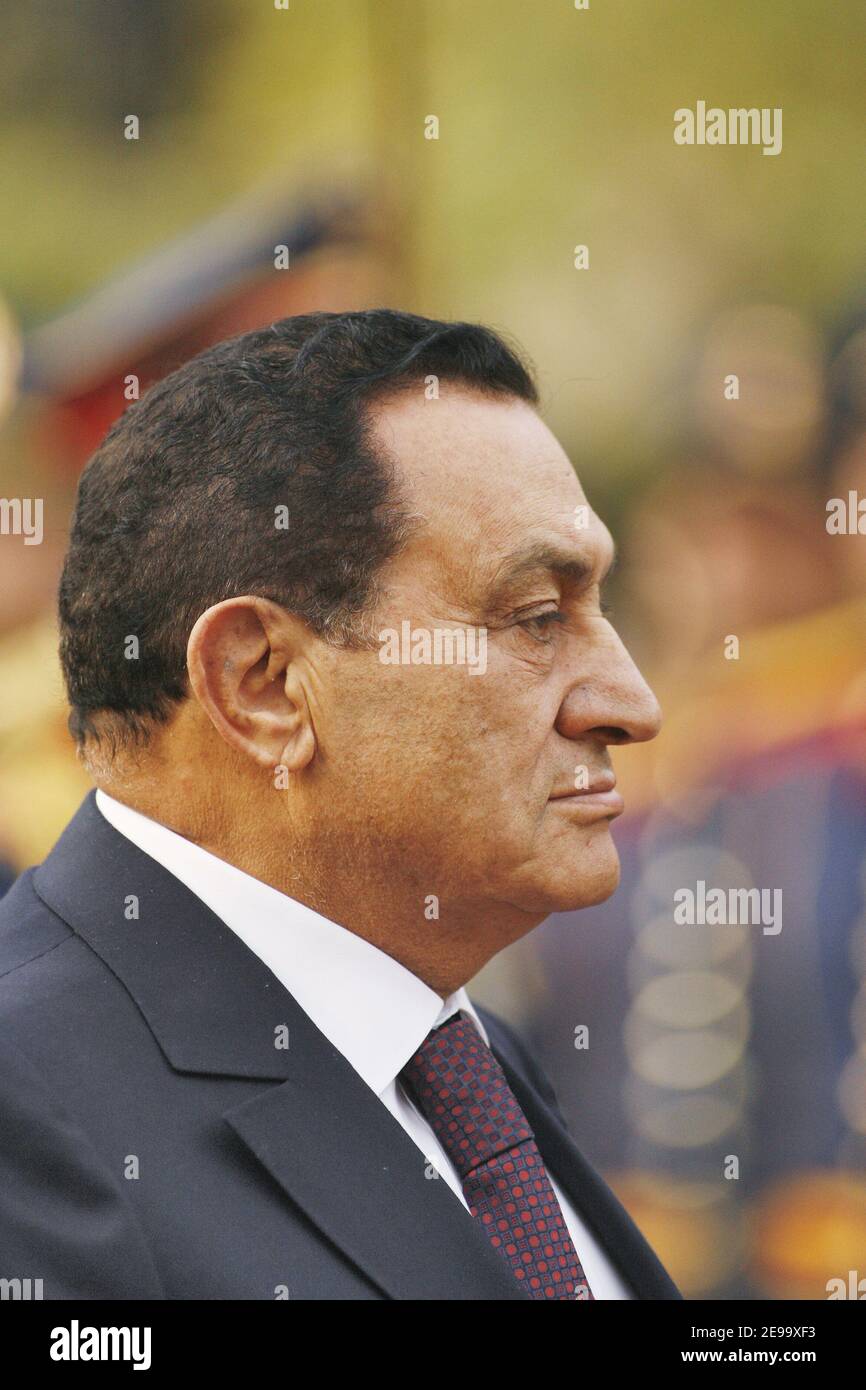 il presidente egiziano Hosni Mubarak al Palazzo Presidenziale del Cairo, Egitto, all'inizio della visita ufficiale di due giorni del presidente francese Jacques Chirac in Egitto il 19 aprile 2006. Foto di Thierry Orban/ABACAPRESS.COM Foto Stock