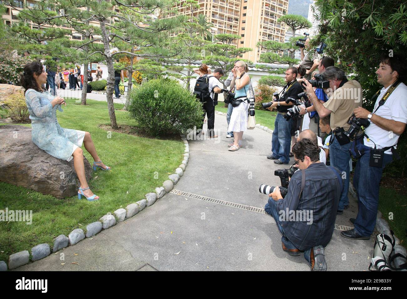 L'attrice francese Noemie Kocher si pone durante il '46° Festival televisivo di Monaco' a Monaco, il 28 giugno 2006. Foto di Denis Guignebourg/ABACAPRESS.COM Foto Stock