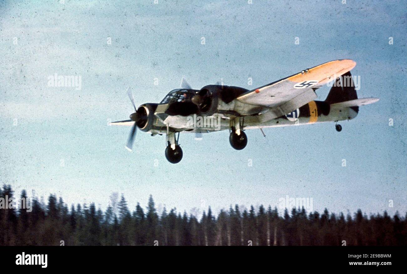 Bristol Blenheim atterra sull'aeroporto di Luonetjärvi (ora aeroporto di Jyväskylä), 1944 Foto Stock