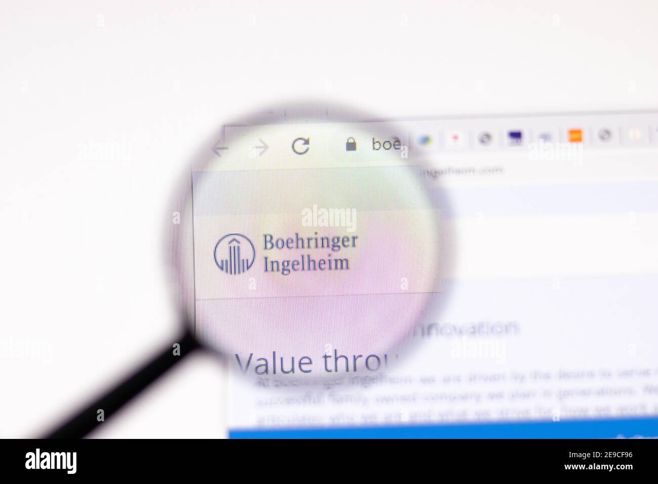 Los Angeles, Stati Uniti d'America - 1 Febbraio 2021: Pagina web di Boehringer Ingelheim. Boehringer-ingelheim.com logo sullo schermo, editoriale illustrativo Foto Stock