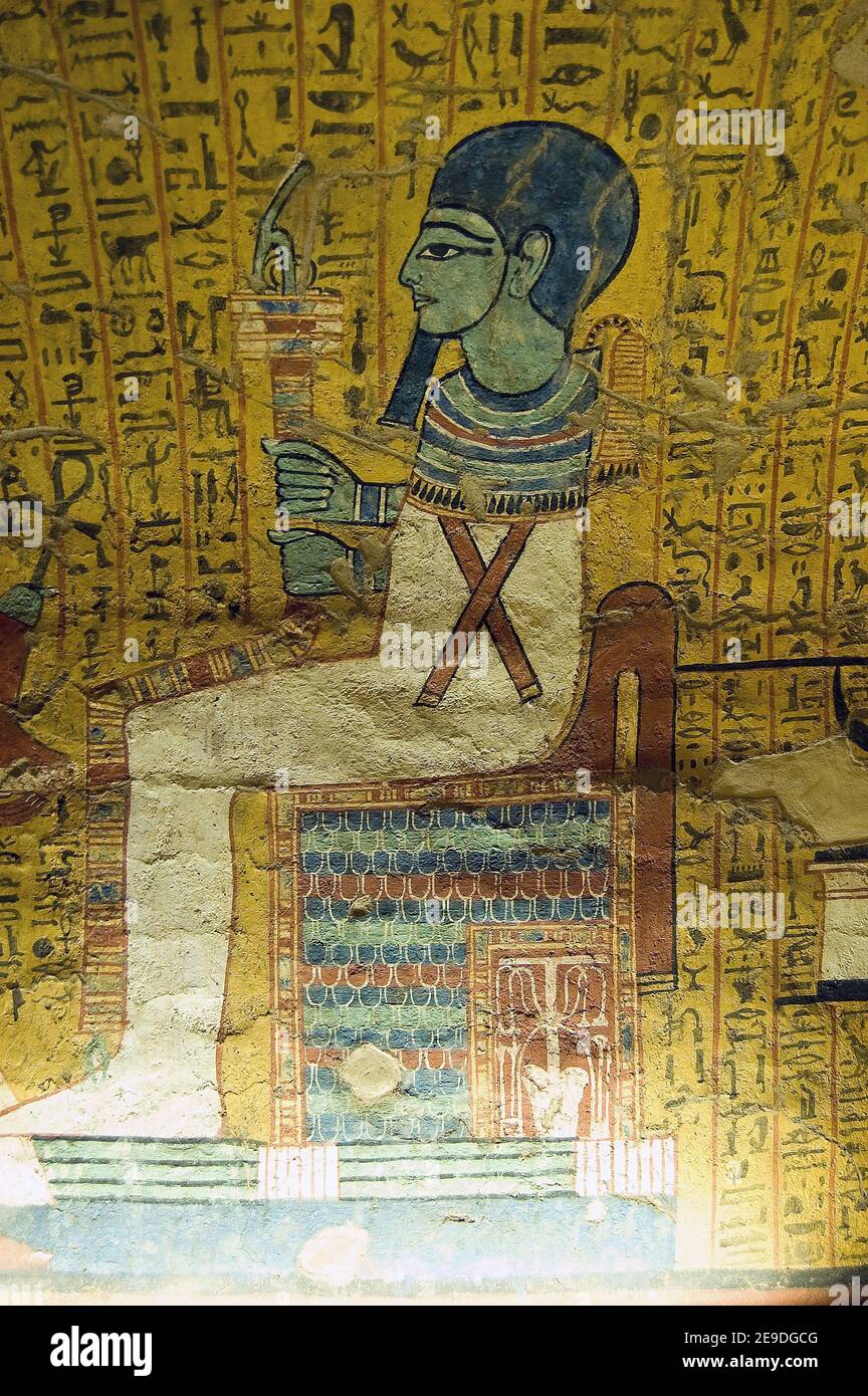 Antico murale egiziano del dio Ptah. Il dio creatore le cui parole sono entrate in essere. Tomba di Irynefer, TT290, Deir el Medina, Luxor West Bank. An Foto Stock