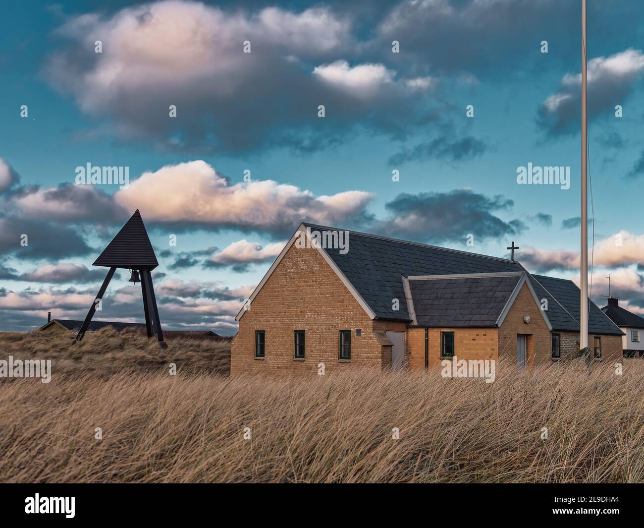 Lildstrand piccola chiesa nella tua Danimarca rurale Foto Stock