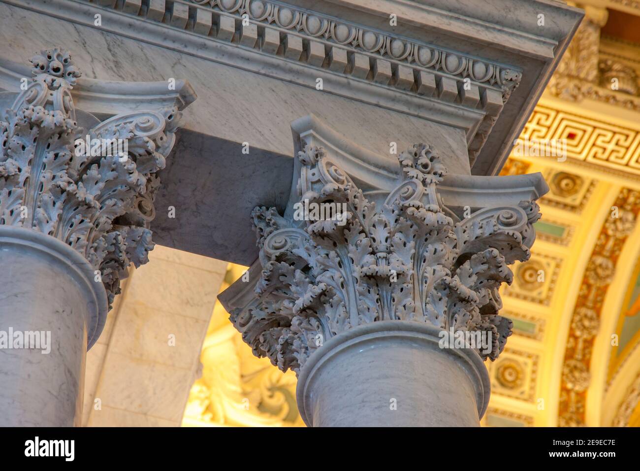 Dettagli della colonna e interni decorati del Jefferson Building - parte della Biblioteca del Congresso, Washington, DC, USA Foto Stock