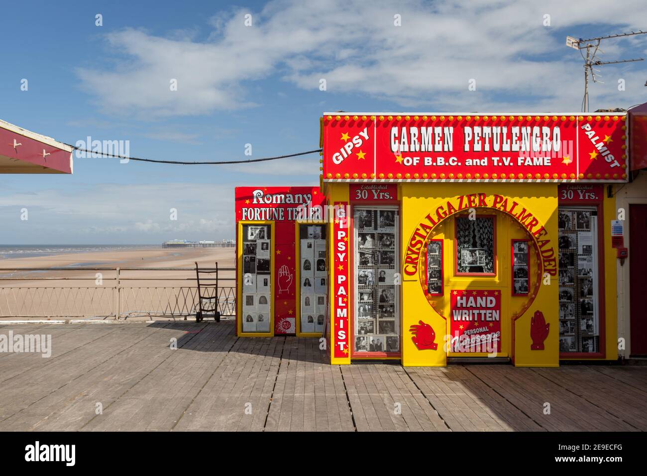 Lo stand di Carmen Petulengo sul molo sud di Blackpool Foto Stock