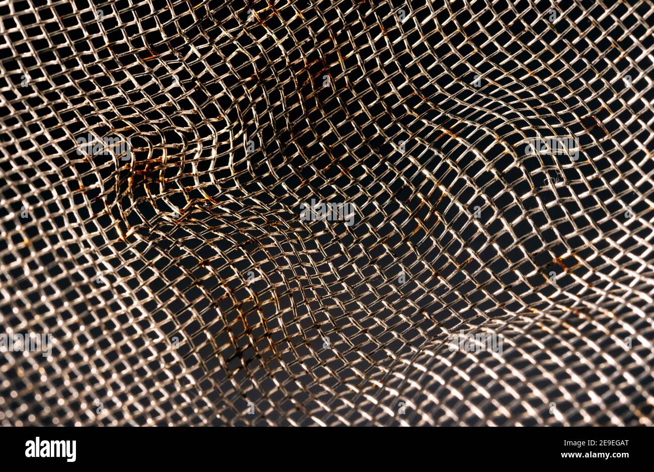 rete piegata di setaccio di tè in filo d'argento Foto Stock