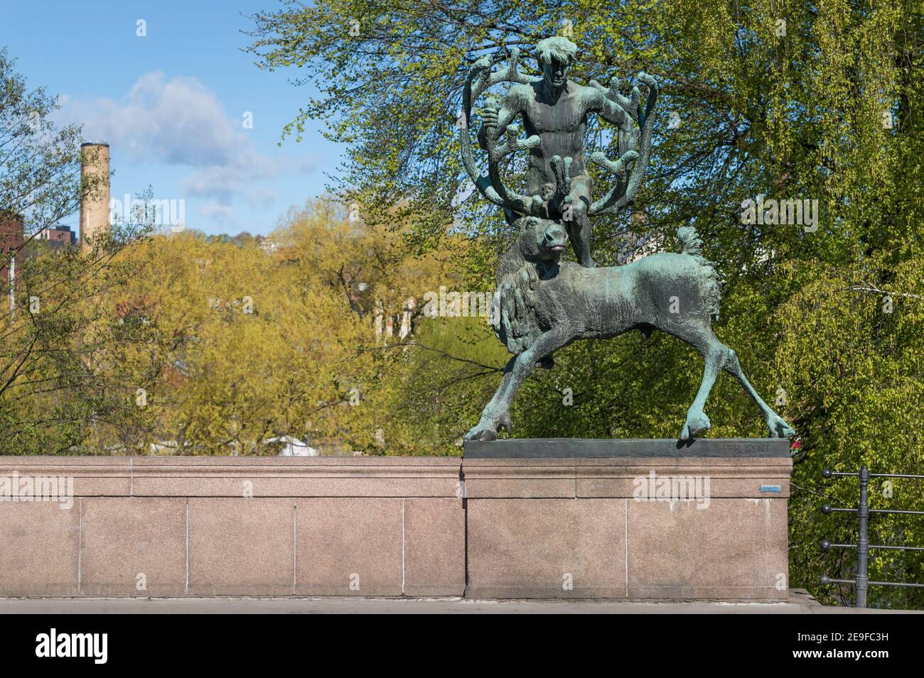 Statuto di per Gynt di Dyre VAA, Ancurbrua, Torggata, Oslo, Norvegia. Foto Stock