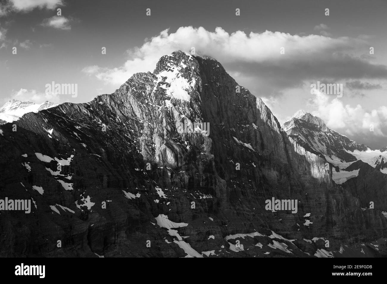 La vetta della montagna Eiger. Lato nord-est. Grindelwald. Alpi svizzere. Europa. Foto Stock