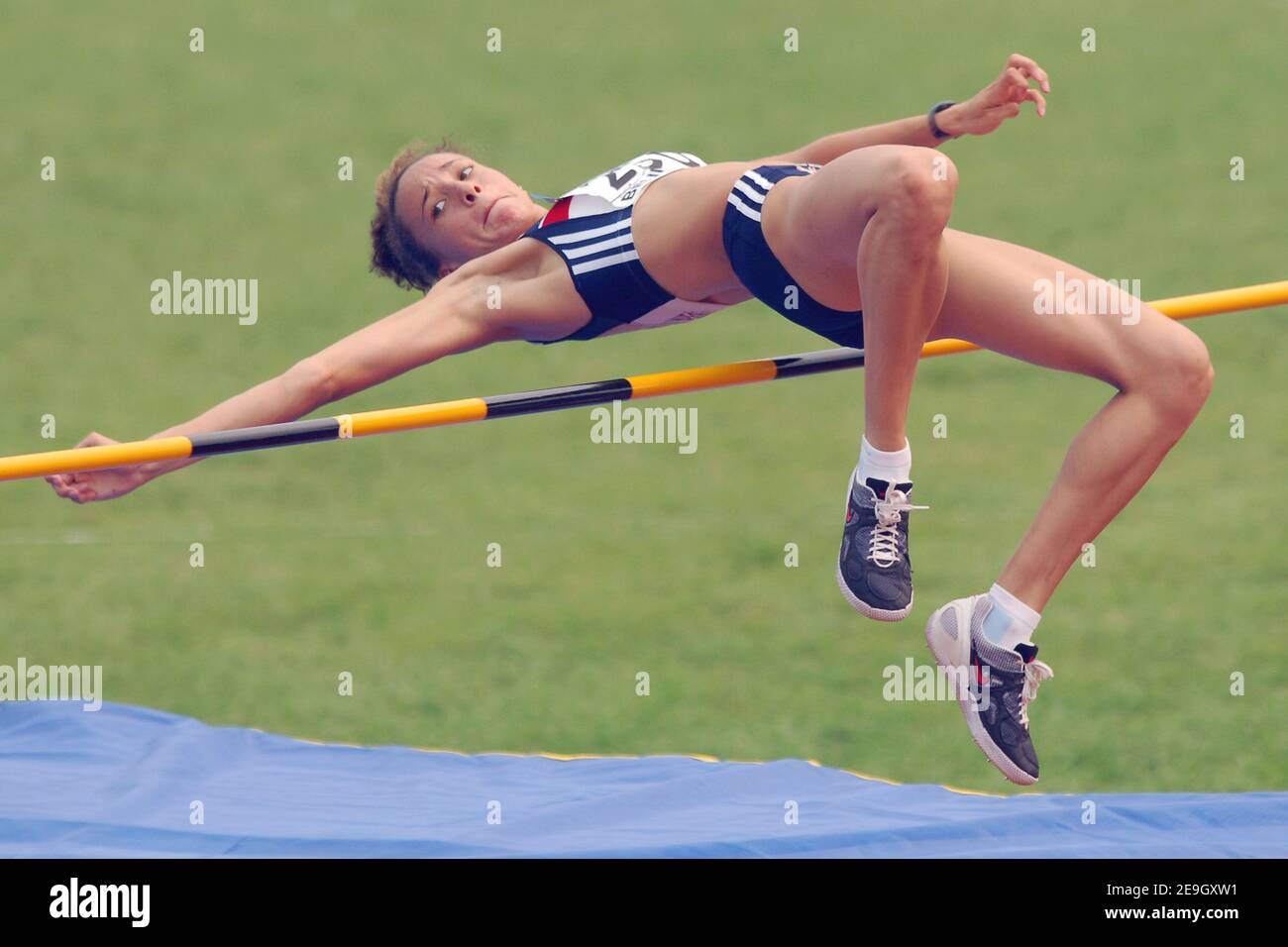 Il Gran Bretagna Jade Surman compete sul salto di alta qualità femminile dell'eptahlon durante l'undicesimo campionato mondiale junior IAAF a Pechino, Cina, il 18 agosto 2006. Foto di Nicolas Gouhier/Cameleon/ABACAPRESS.COM Foto Stock