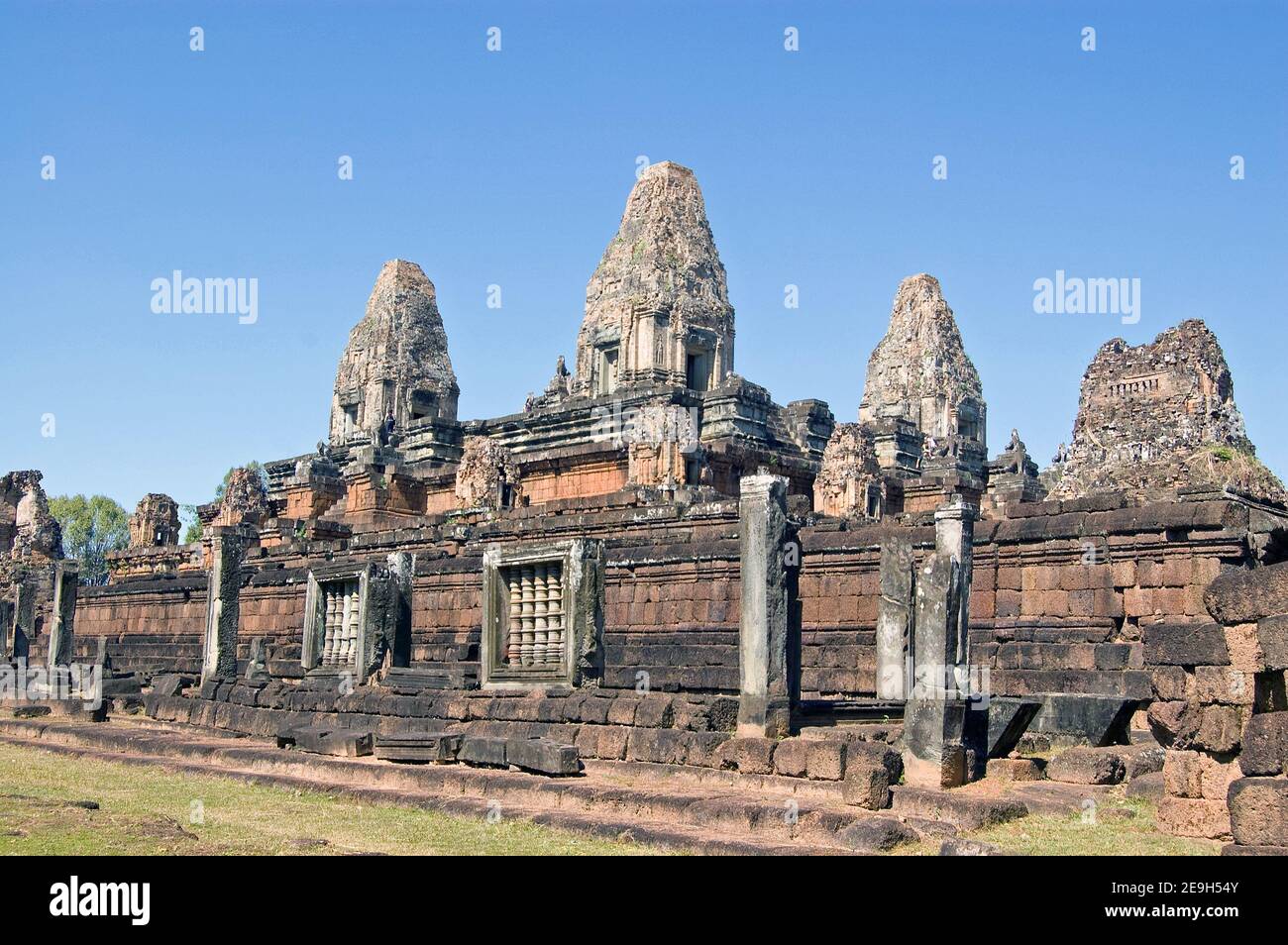 Vista dell'antico tempio Khmer di Pre Rup. Parte del complesso Angkor a Siem Reap, Cambogia. Antico tempio indù, di centinaia di anni. Foto Stock