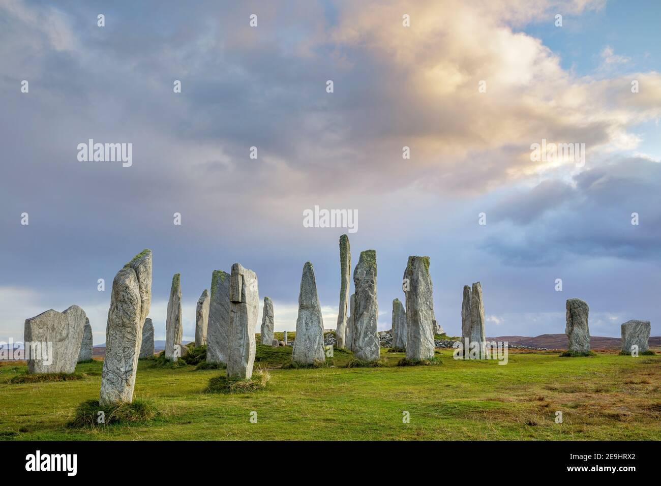 Isle of Lewis and Harris, Scozia: Luce serale alle pietre di Callanish Standing Foto Stock