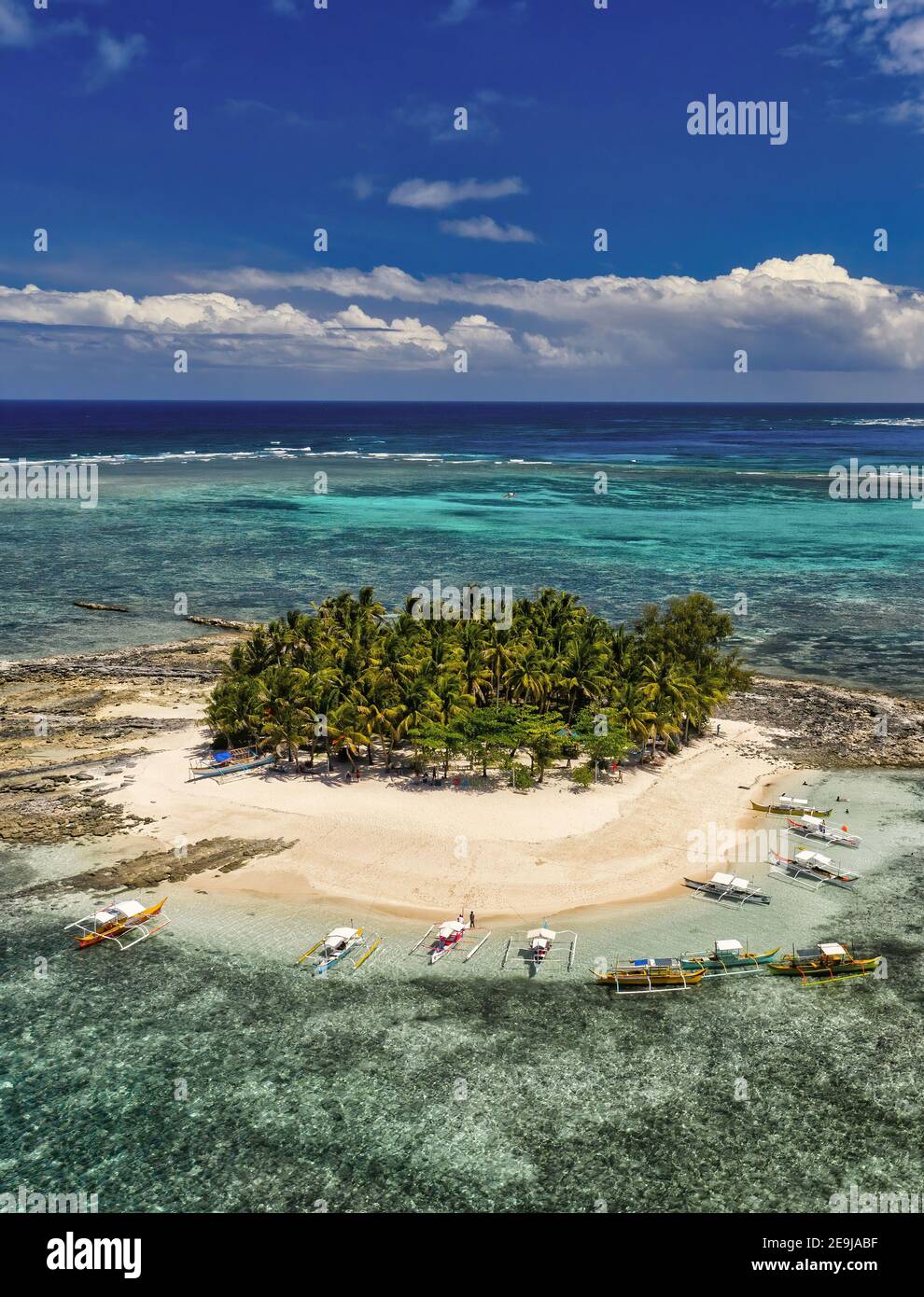 Veduta aerea dell'Isola di Guyam Siargao, Filippine. Foto Stock