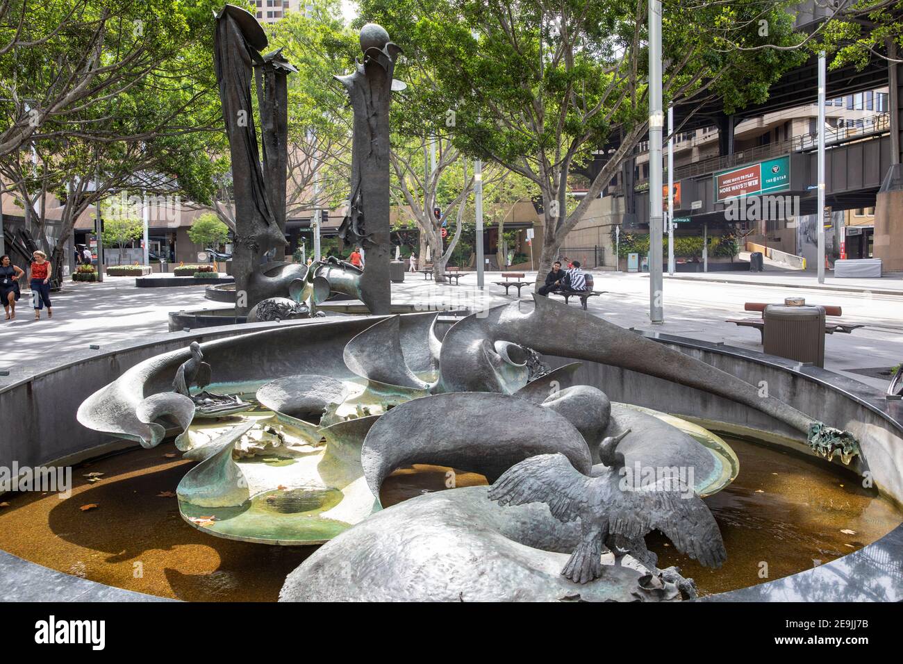 La fontana in bronzo del torrente Tank in Herald Square Circular Quay, Sydney Centro citta', NSW, Australia Foto Stock