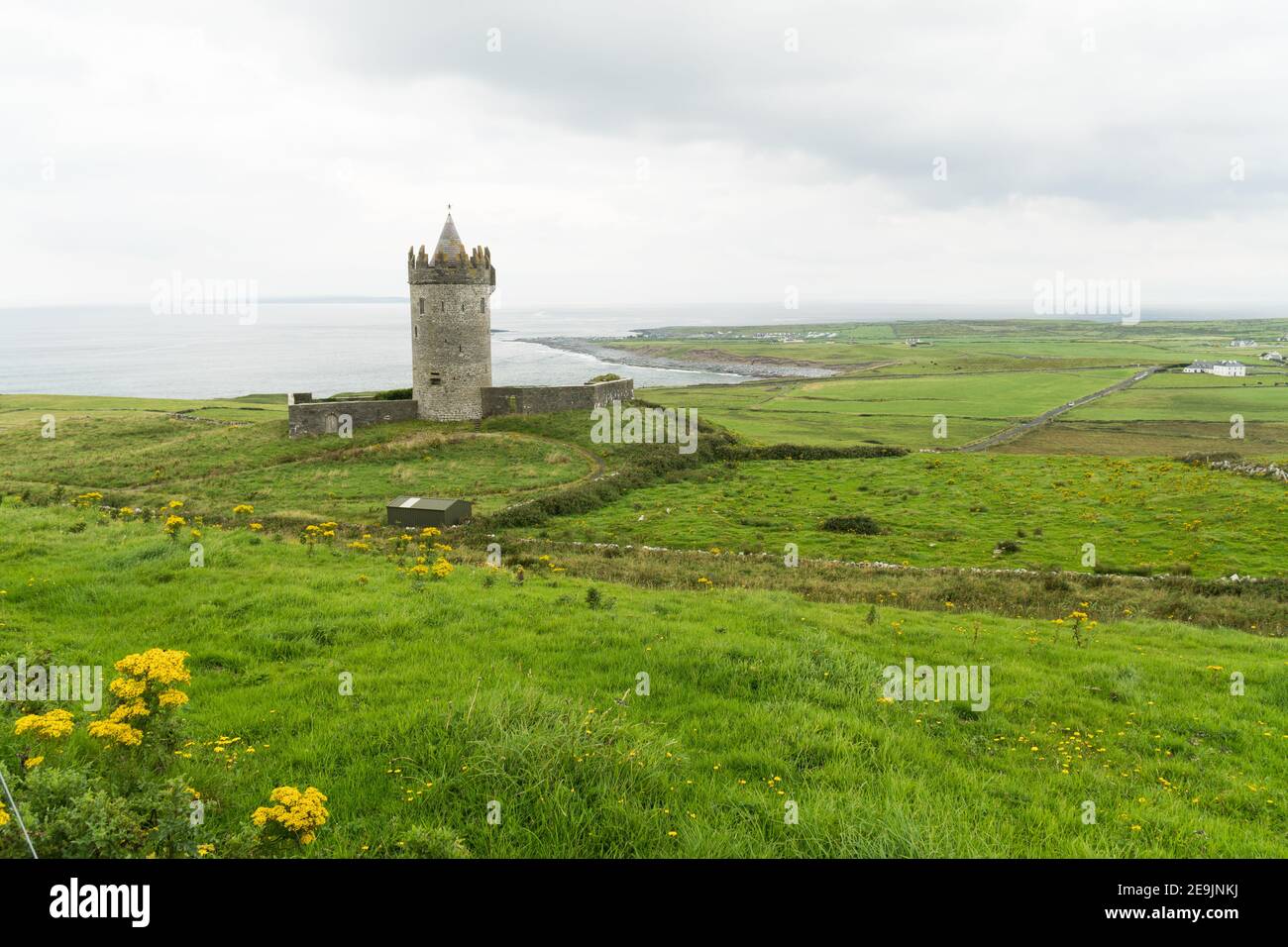 Immagine panoramica delle scogliere di Moher ad ovest Costa d'Irlanda Foto Stock