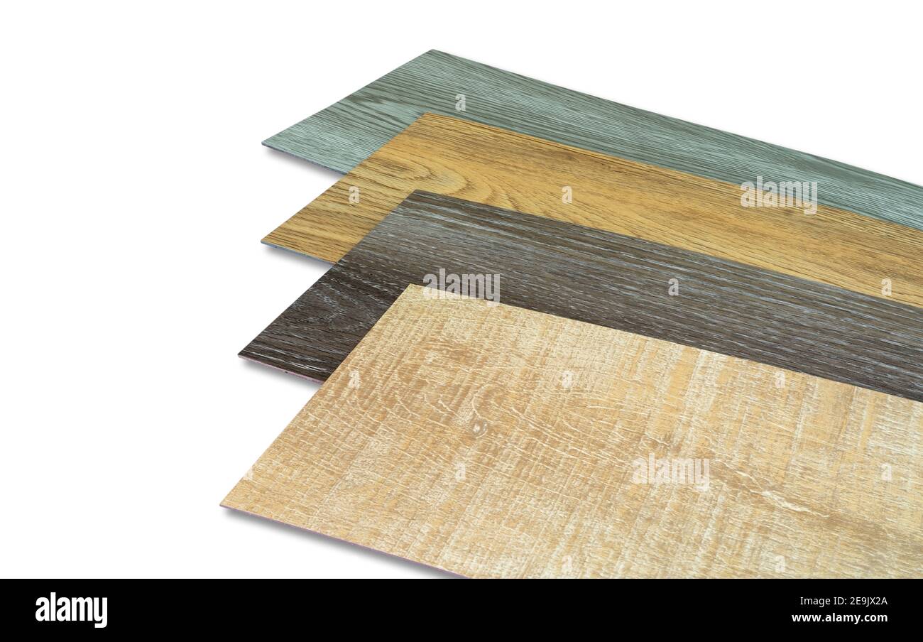 Collezione di campioni in pila di piastrelle in vinile per interior designer. Nuova piastrella in vinile con motivo in legno. Pavimenti in vinile isolati su sfondo bianco. Foto Stock