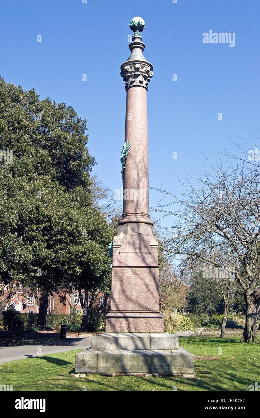Monumento alla Royal Navy nave HMS Centurion equipaggio che ha combattuto nella ribellione Boxer e il rilievo di Pechino. Eretto nel 1902, in esposizione pubblica a V. Foto Stock