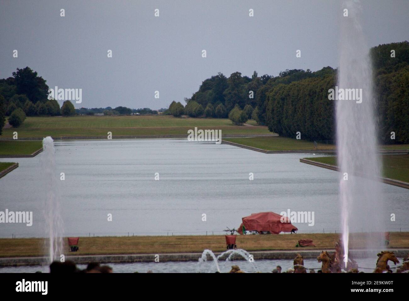 Fontana nel giardino Foto Stock