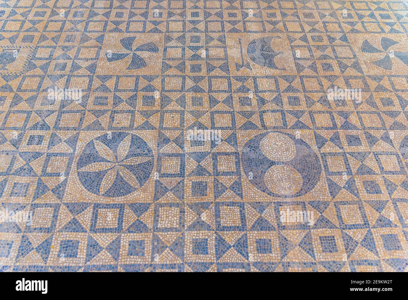 COIMBRA, PORTOGALLO, 21 MAGGIO 2019: Interno di un museo all'interno del sito romano di Conimbriga in Portogallo Foto Stock
