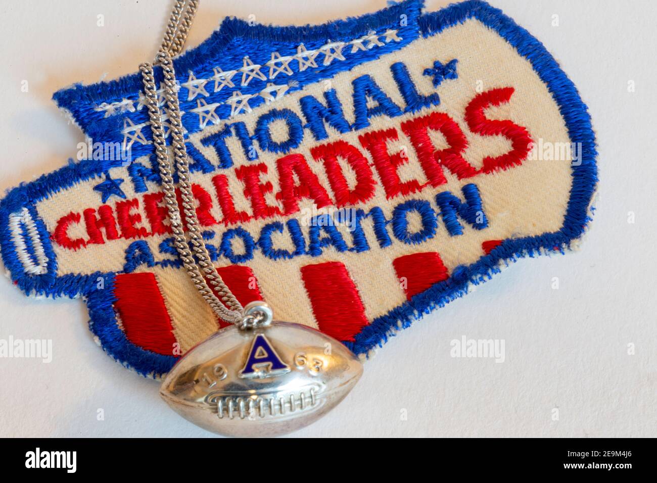 National Cheerleaders Association Patch e Megaphone Block Letter, USA Foto Stock