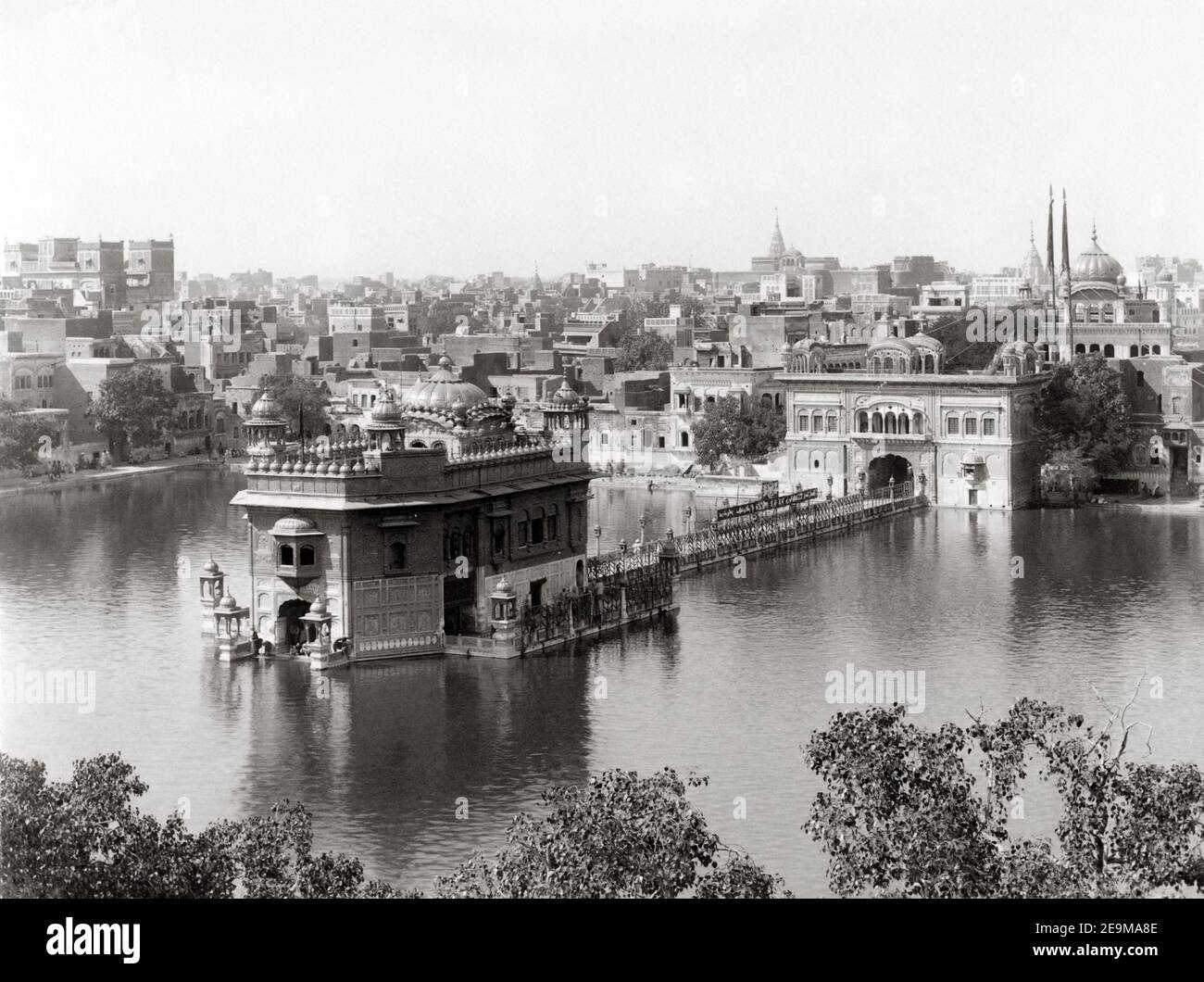 Foto tardo 19 ° secolo - Tempio d'oro Sikh ad Amritsar, India, circa 1890 Foto Stock