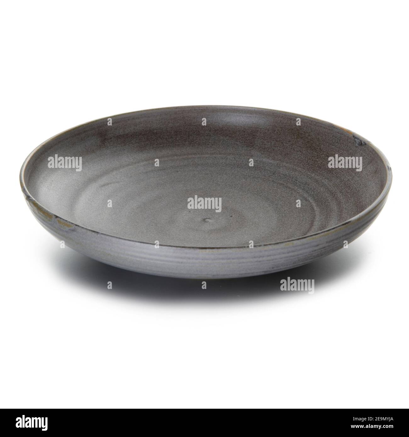 stoviglie in ceramica tagliata semplice semplice elegante servire cibo mangiare Foto Stock