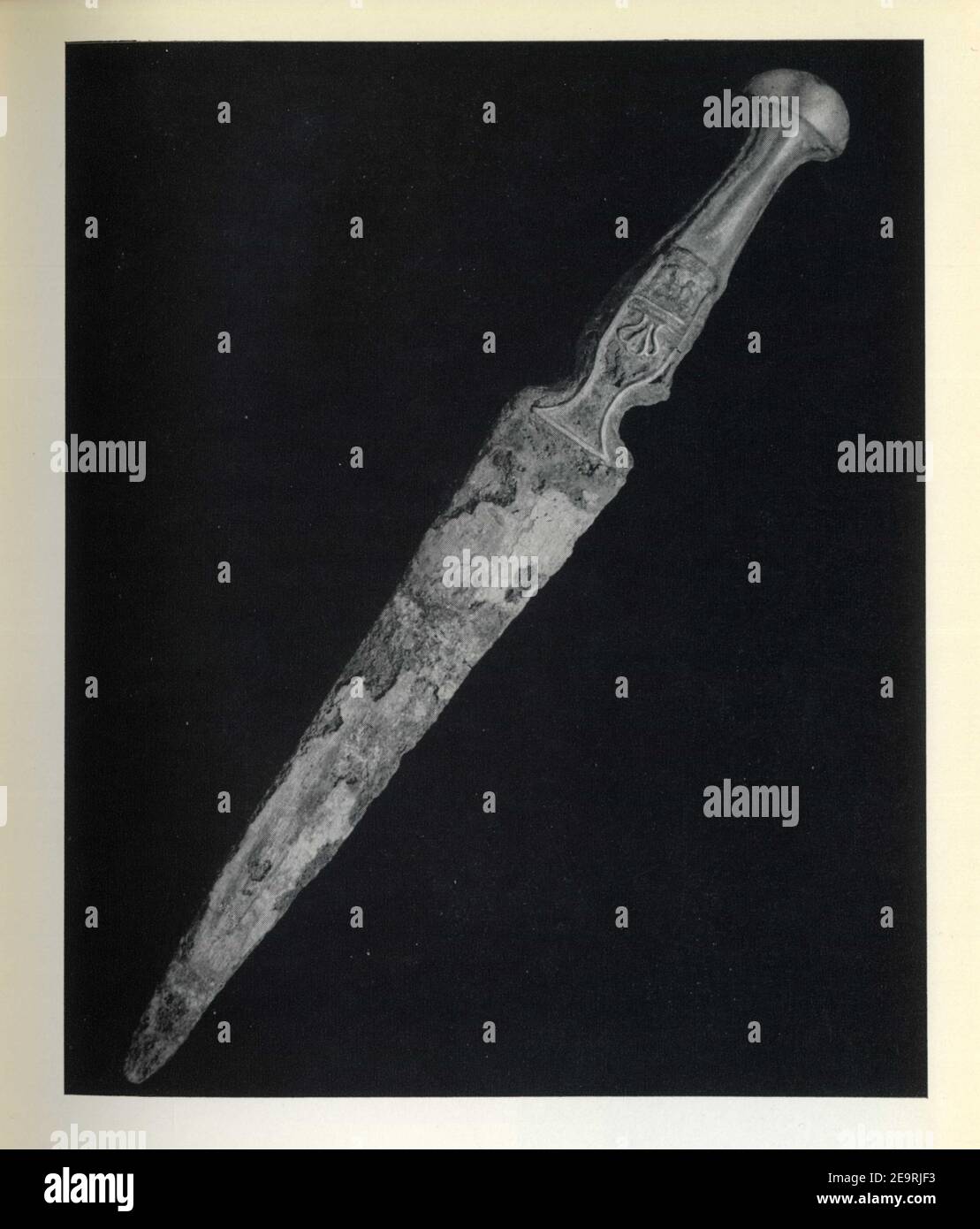 Épée en Bronze à manche en OR. Iran. Luristano. VIII-VIIe siècle avant J.C. Foto Stock