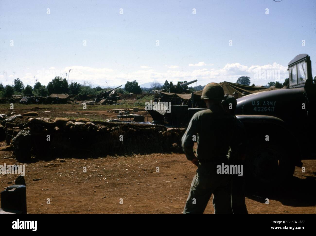 USA Vietnam-Krieg US ARMY Selbstfahrgeschütz (Selbstfahrlafette) M110 203 mm - Guerra del Vietnam Esercito degli Stati Uniti Self-Propelled Gun M110 8 pollici Foto Stock