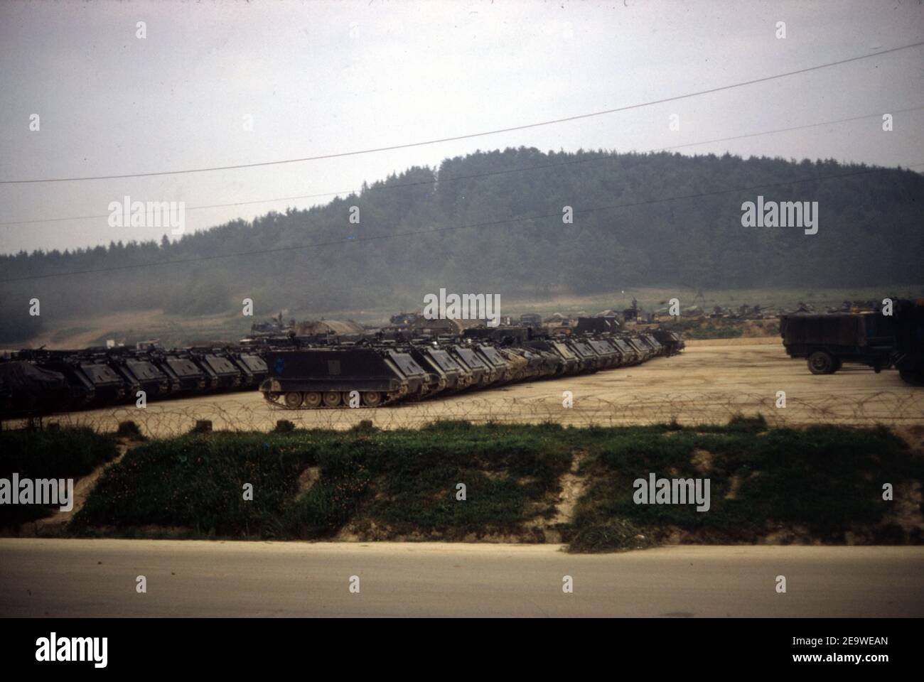 USA Vietnam-Krieg Mannschaftstransportpanzer M113 - Guerra del Vietnam trasporto del personale corazzato dell'esercito degli Stati Uniti APC M113 Foto Stock