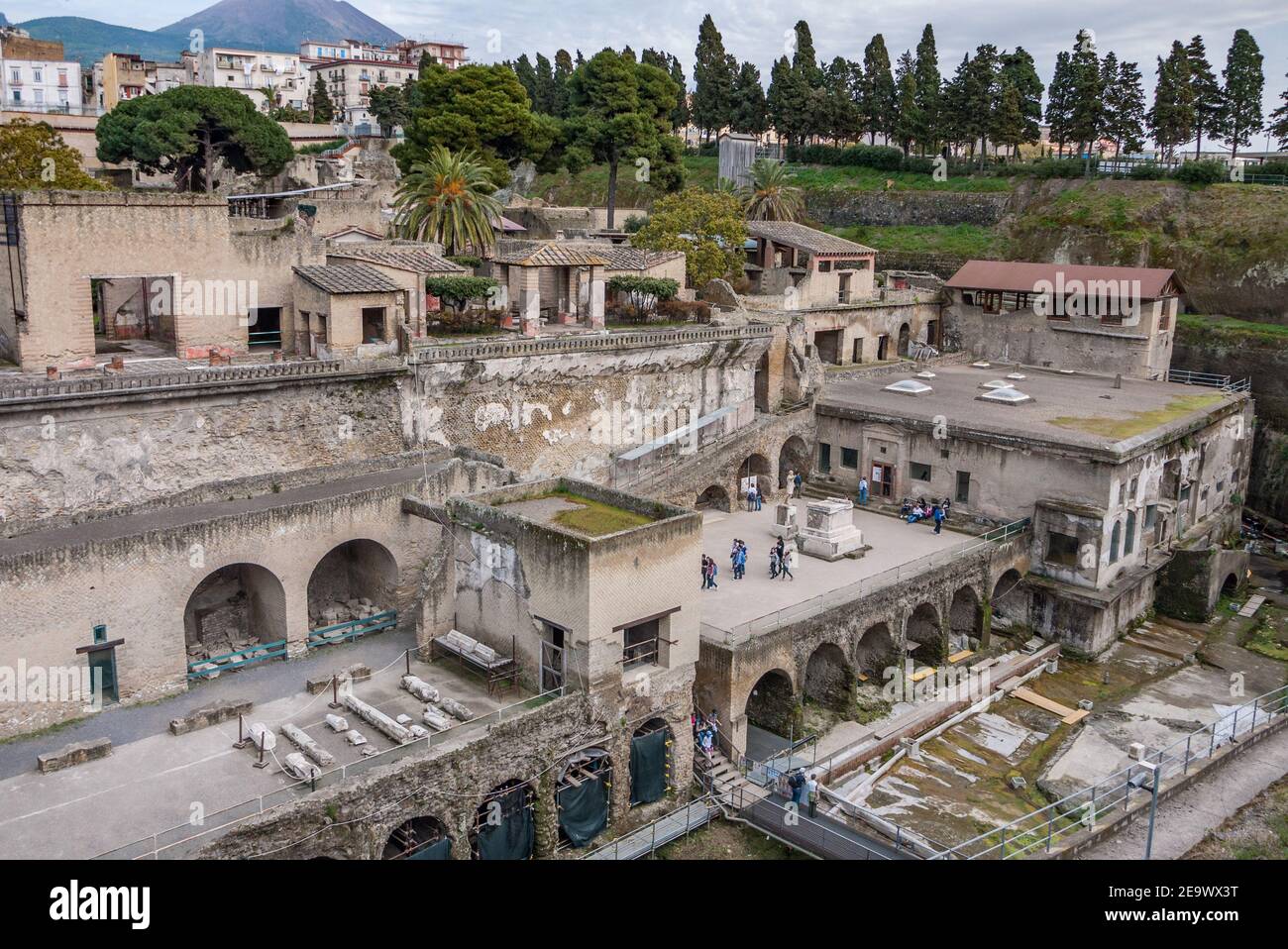 Ercolano rovine, antica città romana di pescatori sepolta dall'eruzione del Vesuvio nel 79 d.C., sepolta sotto cenere vulcanica e conservata quasi intatta. Foto Stock