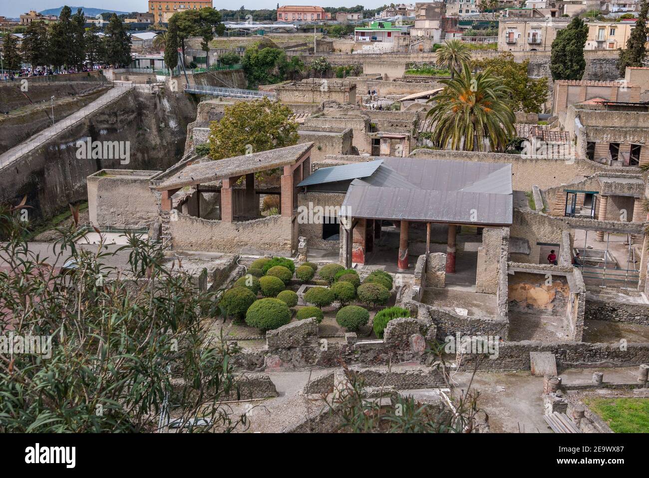 Ercolano rovine, antica città romana di pescatori sepolta dall'eruzione del Vesuvio nel 79 d.C., sepolta sotto cenere vulcanica e conservata quasi intatta. Foto Stock