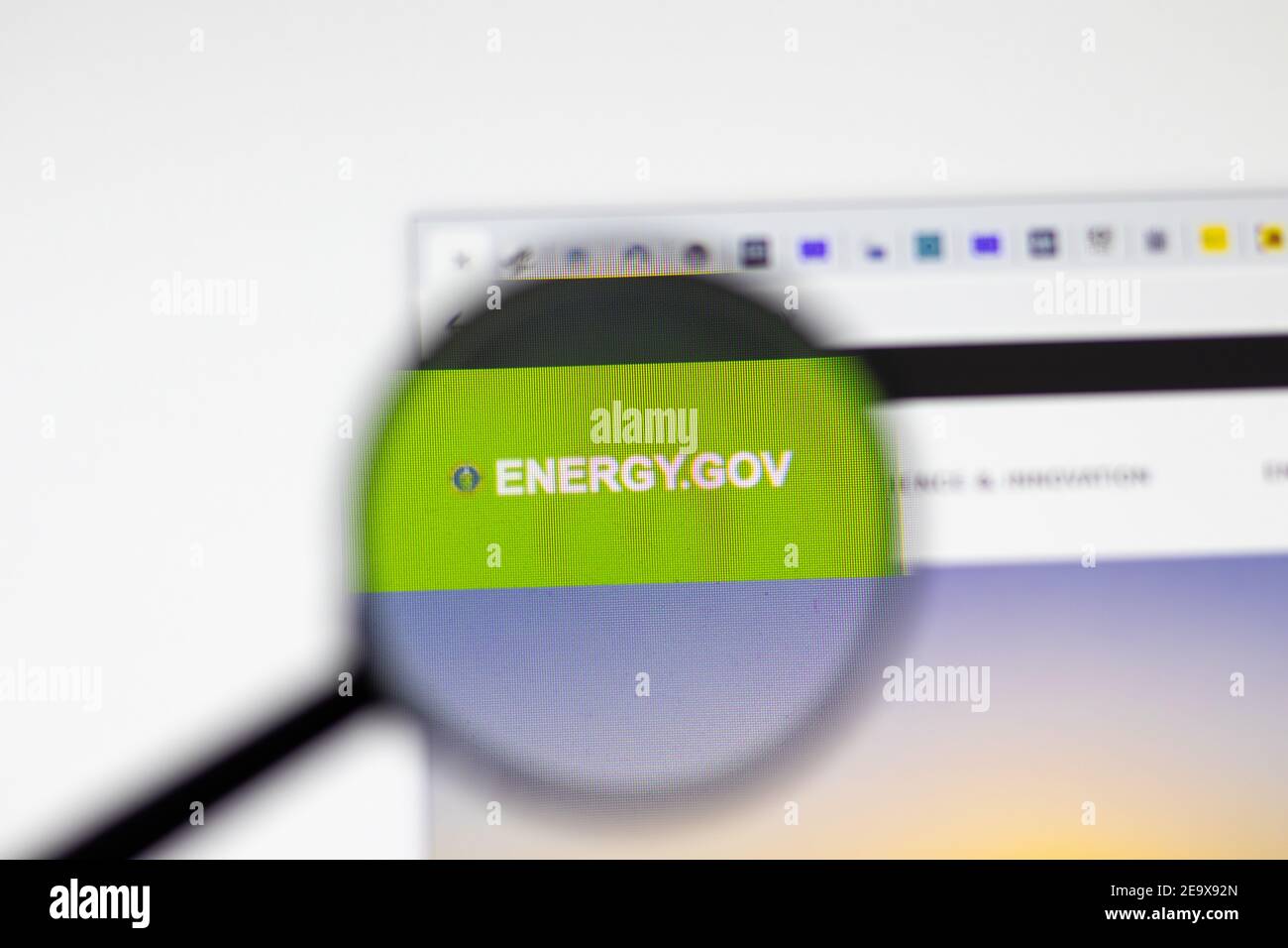 Los Angeles, USA - 1 Febbraio 2021: Pagina del sito del Dipartimento DELL'energia DEGLI STATI UNITI. Energy.gov logo sullo schermo, editoriale illustrativo Foto Stock