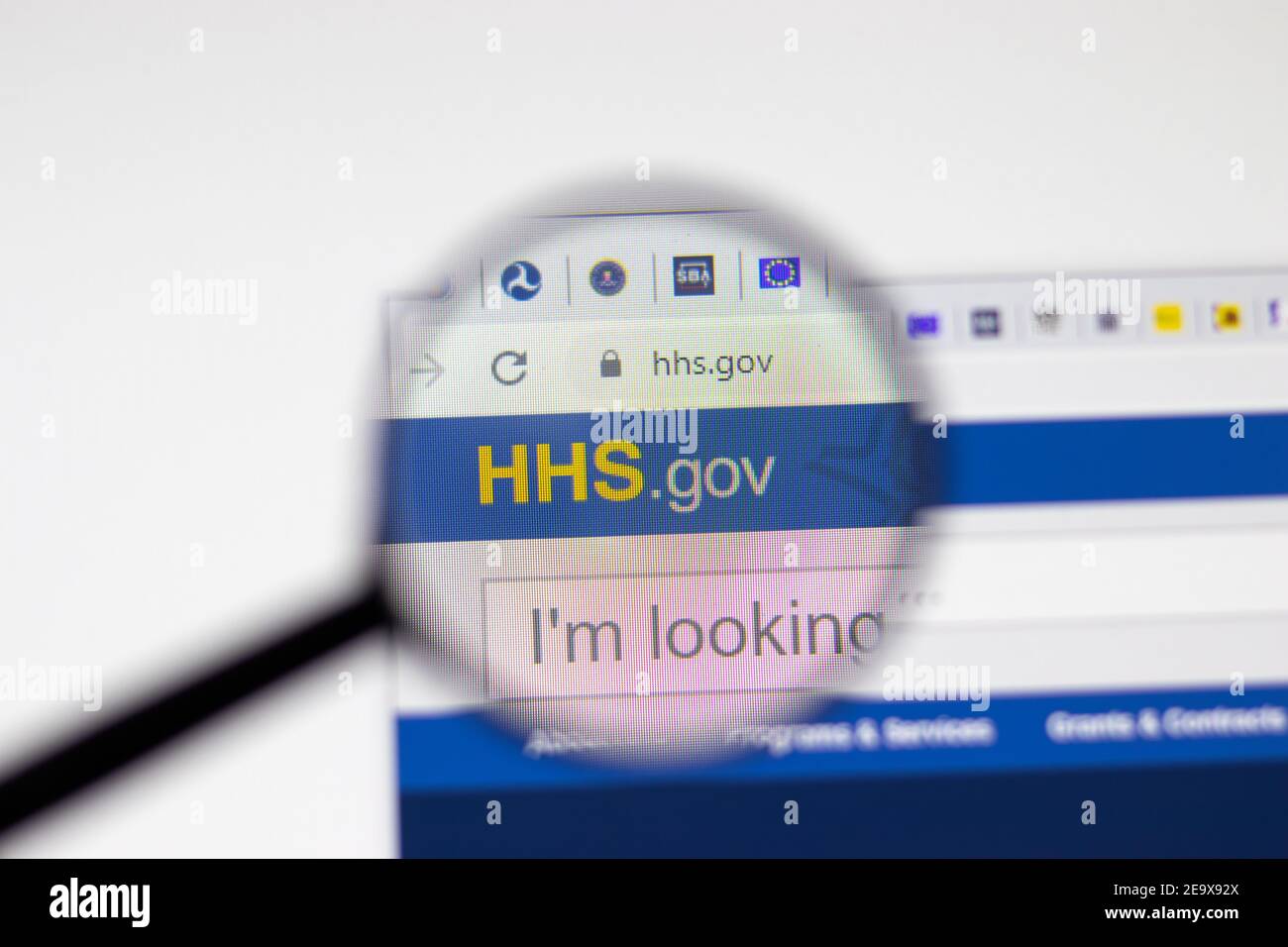 Los Angeles, USA - 1 febbraio 2021: Pagina Web DEL Dipartimento DELLA Salute E dei servizi umani DEGLI STATI UNITI. Hhs.gov logo sullo schermo, editoriale illustrativo Foto Stock