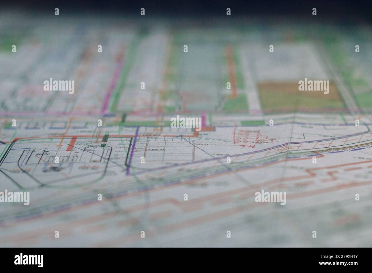 Il design architettonico. Piani di costruzione. Schema, disegni, schema dettagliato per la costruzione della struttura. Messa a fuoco selettiva. Foto Stock