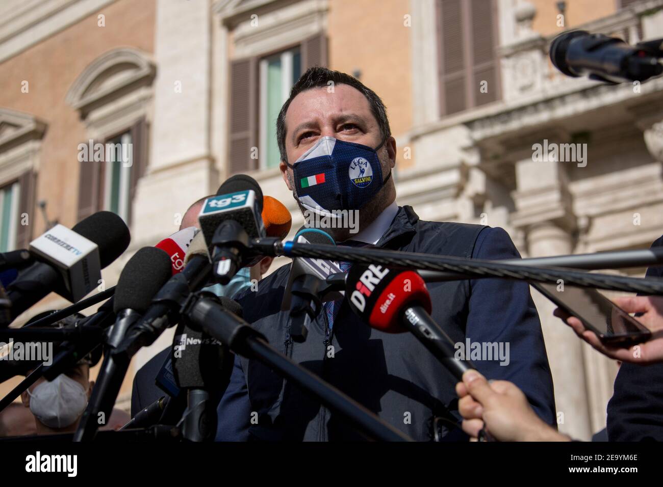 Roma, Italia. 06 febbraio 2021. Roma, 06/02/2021. Matteo Salvini MP (Lega / delegazione della Lega). Mario Draghi, nominato primo Ministro italiano - ed ex Presidente della Banca Centrale europea - ha tenuto la sua terza giornata di consultazioni a Palazzo Montecitorio, incontrando delegazioni dei partiti politici italiani nel tentativo di formare il nuovo Governo italiano. Credit: LSF Photo/Alamy Live News Foto Stock