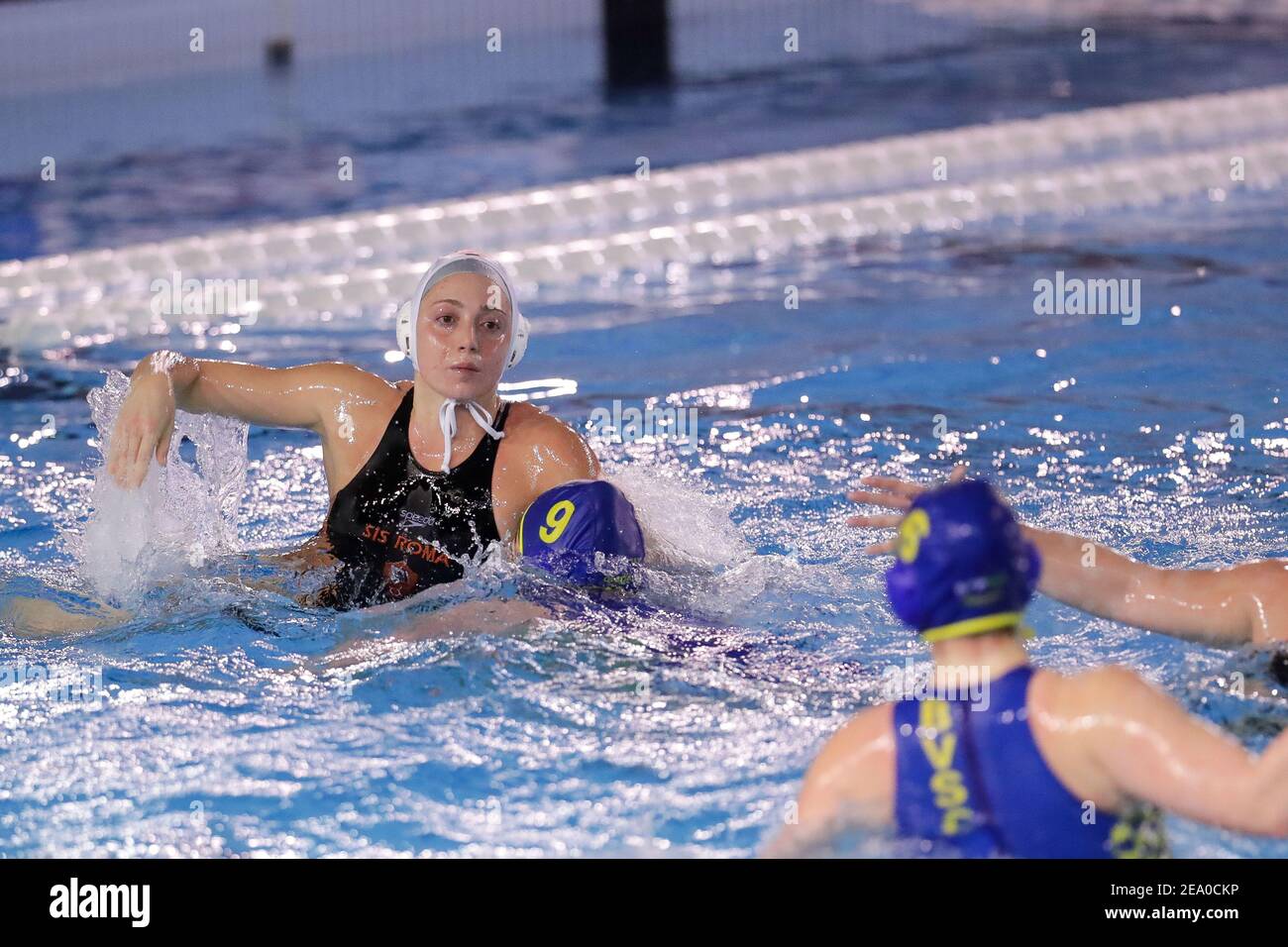 Roma, Italia. 6 Feb 2021. Roma, Italia, Centro Acquatico di Ostia, 06 febbraio 2021, Silvia Avegno (SIS Roma) durante SIS Roma vs BVSC Budapest - Waterpolo Eurolega Donna Match Credit: Luigi Mariani/LPS/ZUMA Wire/Alamy Live News Foto Stock