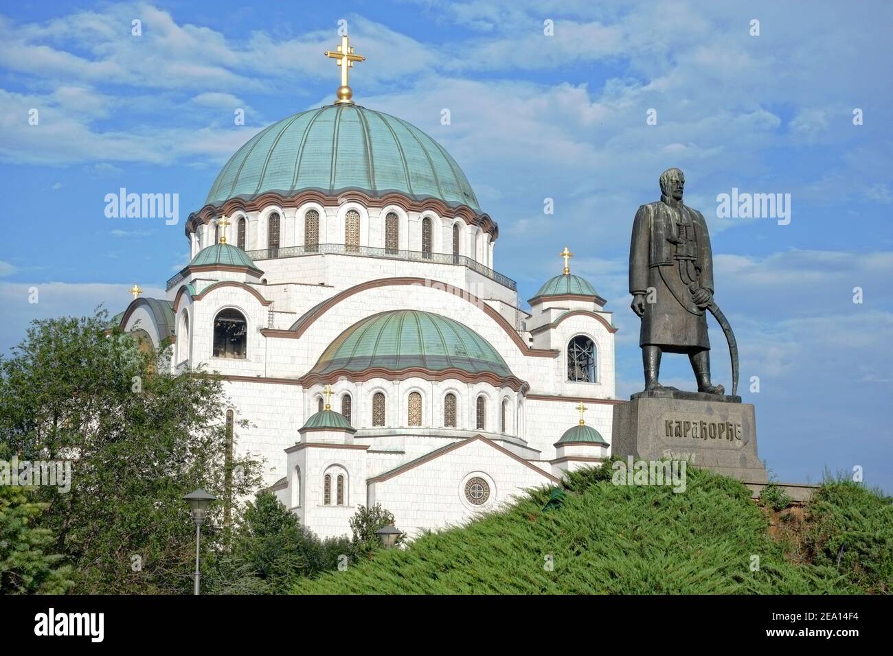Cattedrale di San Sava e statua di Karadjordje, Belgrado Foto Stock