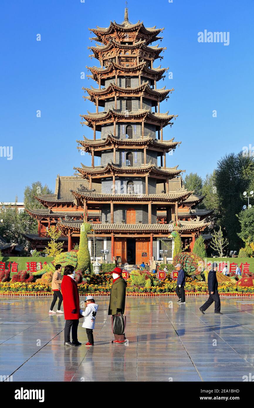 La 9 storia-32'8 ms.high-ottagonal Pagoda di legno o datazione del Tempio di Muta Dal 557 d.C.-dinastia Zhou Nord-ricostruita nel 1926 d.C. oggi case Il Cus Folk Foto Stock