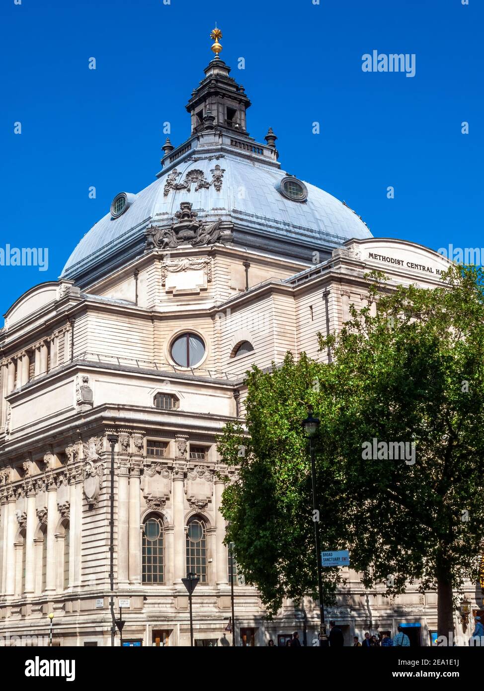 Londra, Regno Unito, 28 agosto 2010 : la Centrale metodista (Westminster Central Hall) completata nel 1908, di fronte all'Abbazia di Westminster, è una popolare Foto Stock