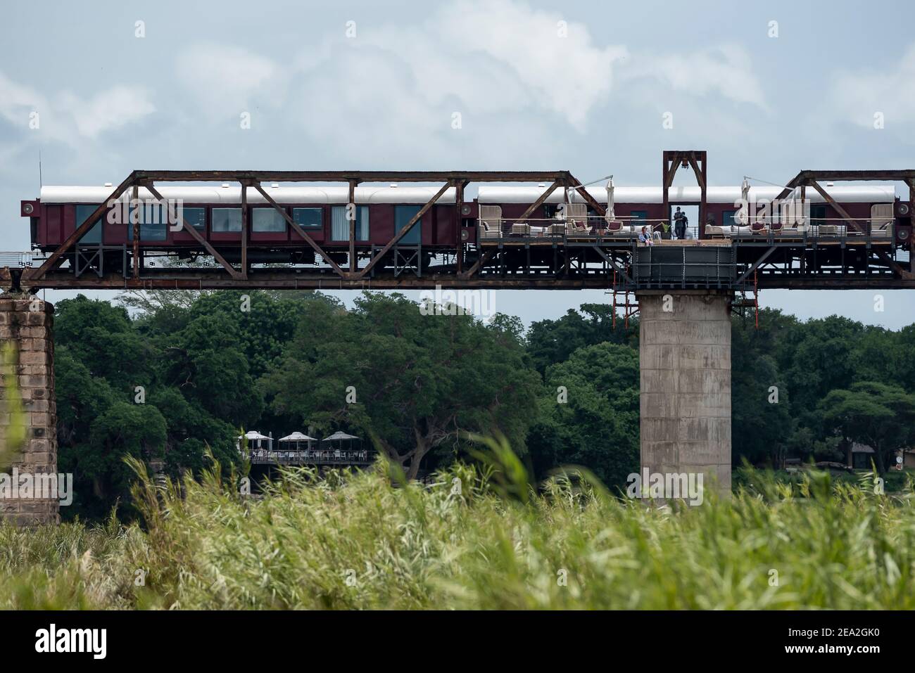 Sistemazione di lusso a Skukuza presso il Shalati Train Lodge Foto Stock